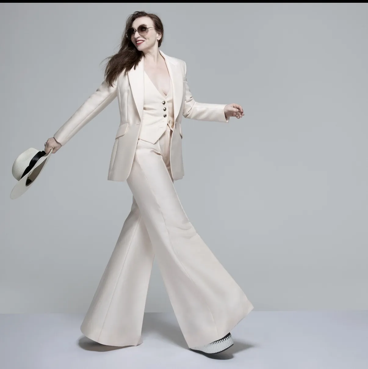 Judith Owen steps in with “Inside Out” single